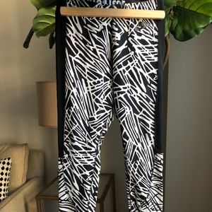 Nike Leg-A-See Leggings